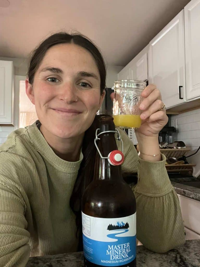 03F67EE8-FA30-4107-BC01-7CD1619DF8B2 happy customer with magnesium bicarbonate drink master mineral drink